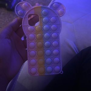 It’s a pop it and it actually worked for iPhone 11